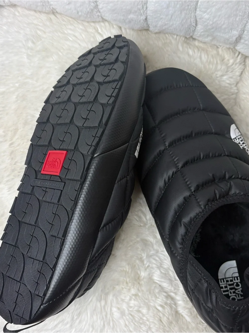 The North Face Men’s Black Quilted Slip-On Puff Mules size 12